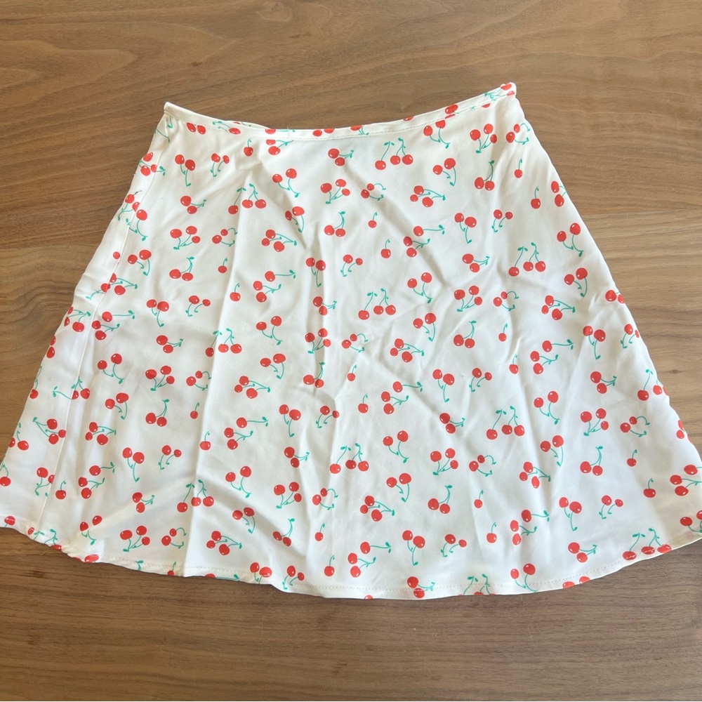Zara Cherry Satin Mini Skirt Size XS - Picture 5 of 10